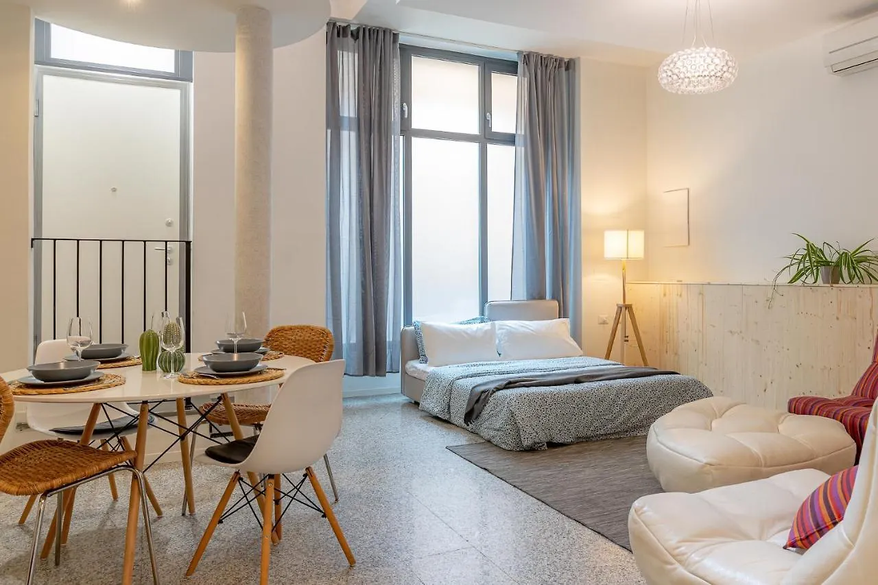 Apartment Ferienwohnung Moderno Loft A Due Passi Dal Lago Torno Italien