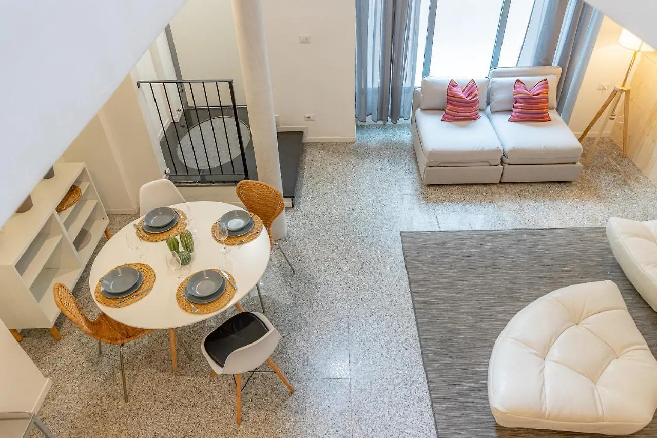 Ferienwohnung Moderno Loft A Due Passi Dal Lago Torno Italien