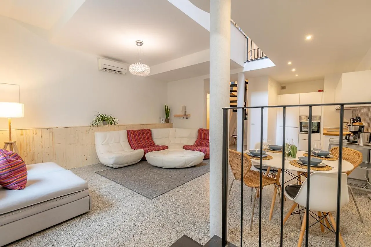 Апартаменты Moderno Loft A Due Passi Dal Lago Торно 0*,  Италия